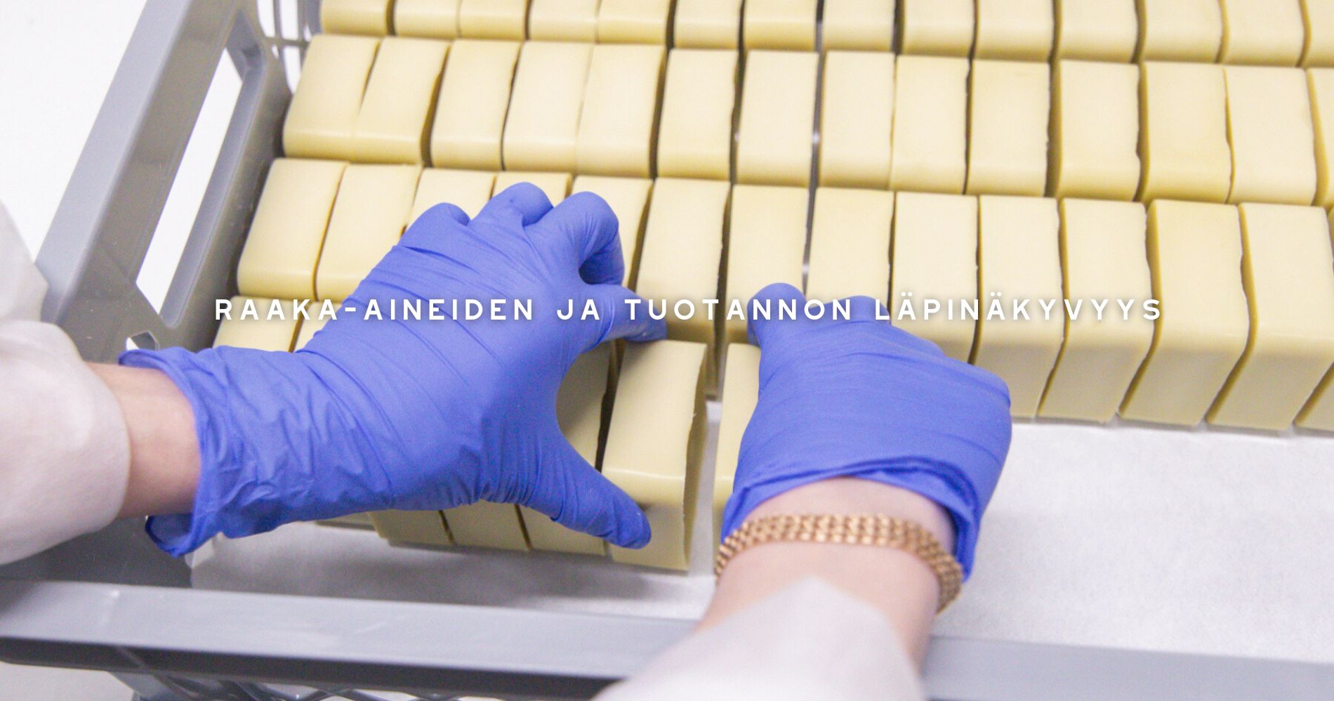 Raaka-aineiden ja tuotannon läpinäkyvyys