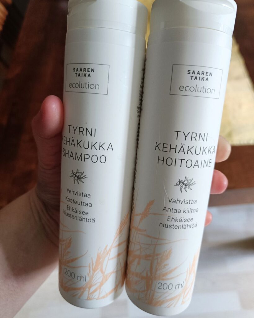 Saaren Taika Tyrni & Kehäkukka shampoo on kehitetty erityisesti tilanteisiin, joissa päänahka on kuiva, herkkä ja helposti reagoiva